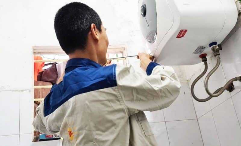 sua binh nong lanh gia re 658 DỊch vụ