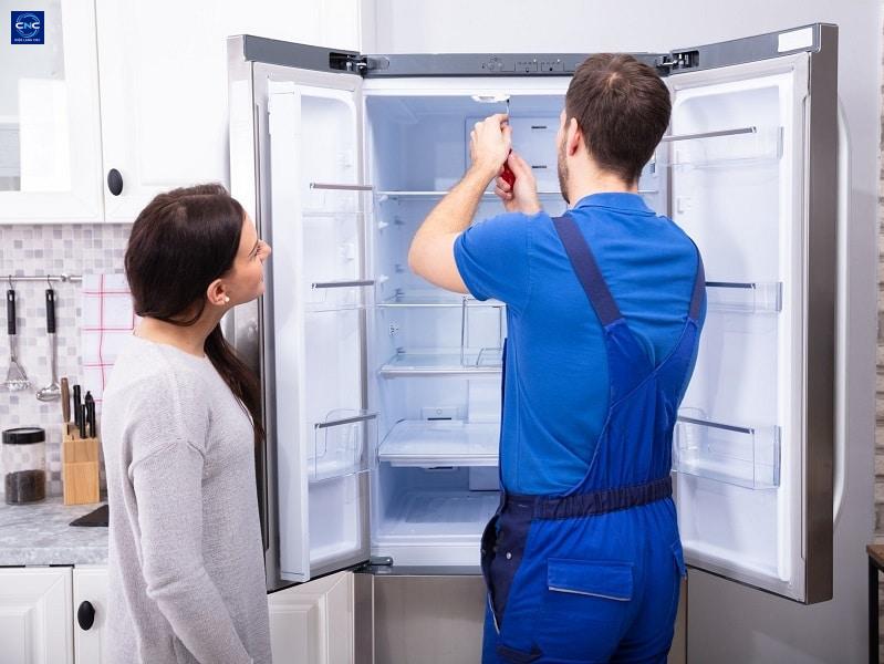 Có thể tự kiểm tra và sửa tủ đông tại nhà được hay không?
