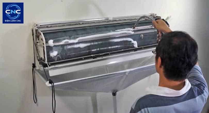 Áo vệ sinh máy lạnh là gì? Cách sử dụng như thế nào? 2 Tại sao cần sử dụng áo vệ sinh máy lạnh?