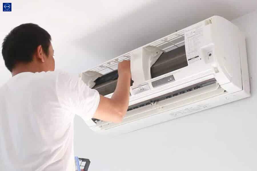 Bao lâu thì nên vệ sinh máy lạnh một lần? 4 Hướng dẫn vệ sinh máy lạnh tại nhà