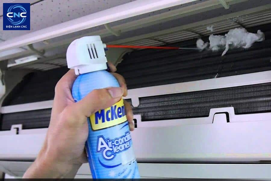 Cách sử dụng dung dịch vệ sinh máy lạnh hiệu quả 1 Dung dịch vệ sinh máy lạnh là gì?