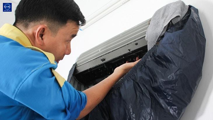 Hướng dẫn vệ sinh điều hòa chi tiết cho người mới 2 Hướng dẫn vệ sinh máy điều hòa chi tiết