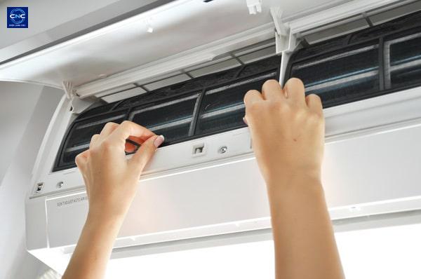 Vệ sinh điều hòa có cần thiết không?