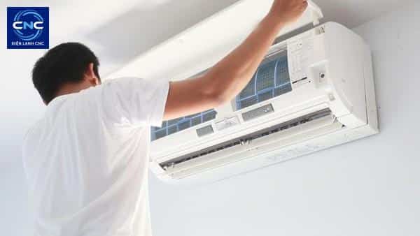 Bao lâu nên vệ sinh điều hòa Daikin một lần? 2 Lợi ích nhận được vệ sinh điều hòa Daikin là gì?